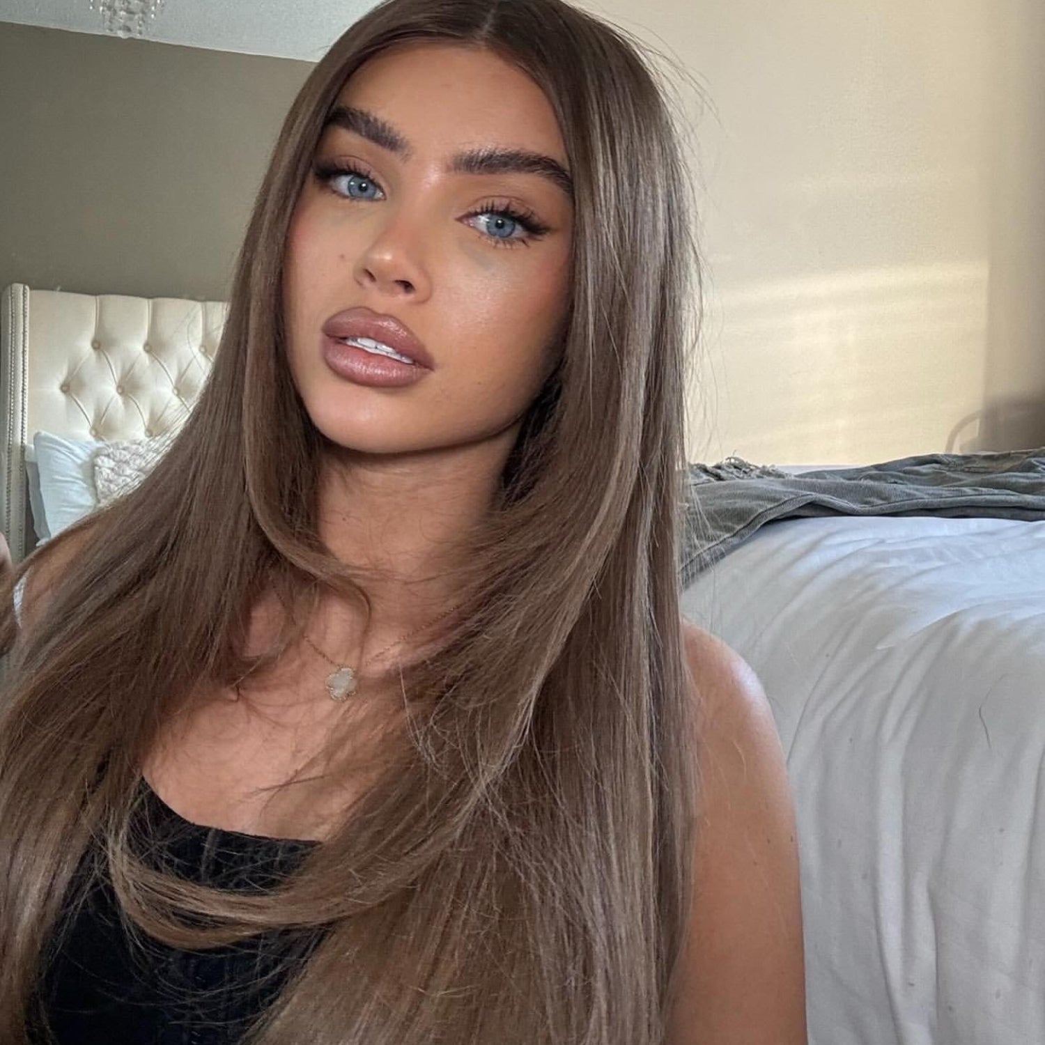 Love_The_Style_Human_Remy_Classic_Lace_Clip_In_Hair_Extension_Shade_6_Light_Chestnut_Brown