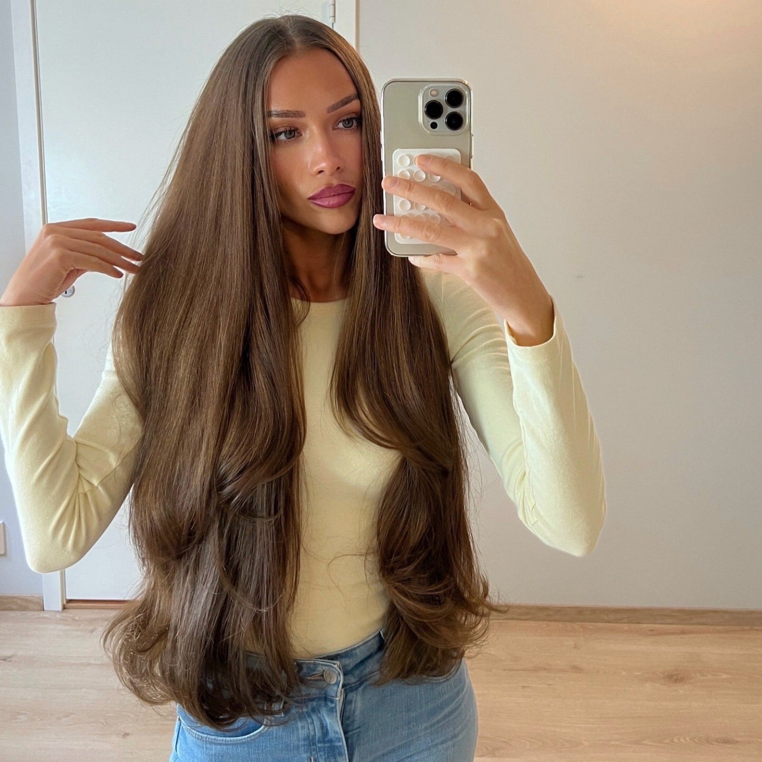 Love_The_Style_Seamless_Clip_In_Human_Remy_Hair_Extensions_5_Piece_Shade_6_Light_Chestnut_Brown#shade_light-chestnut-brown-6