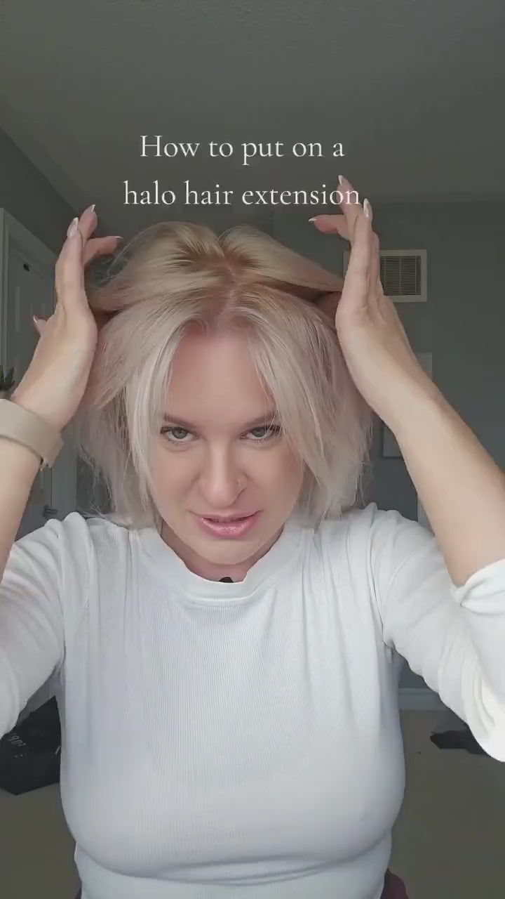 [loop] Putting on a Halo hair extension, blonde